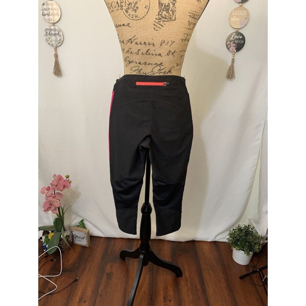 (E-143) Women capri atletic size M black and pink color - Picture 3 of 6